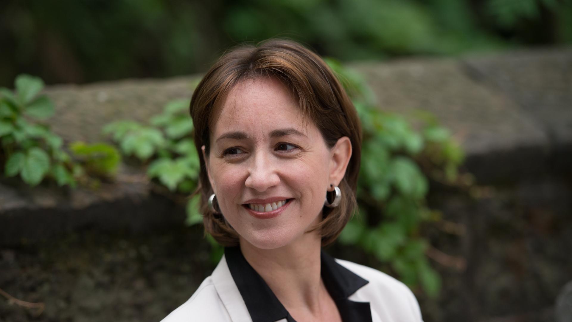 Image of Erin Lothes