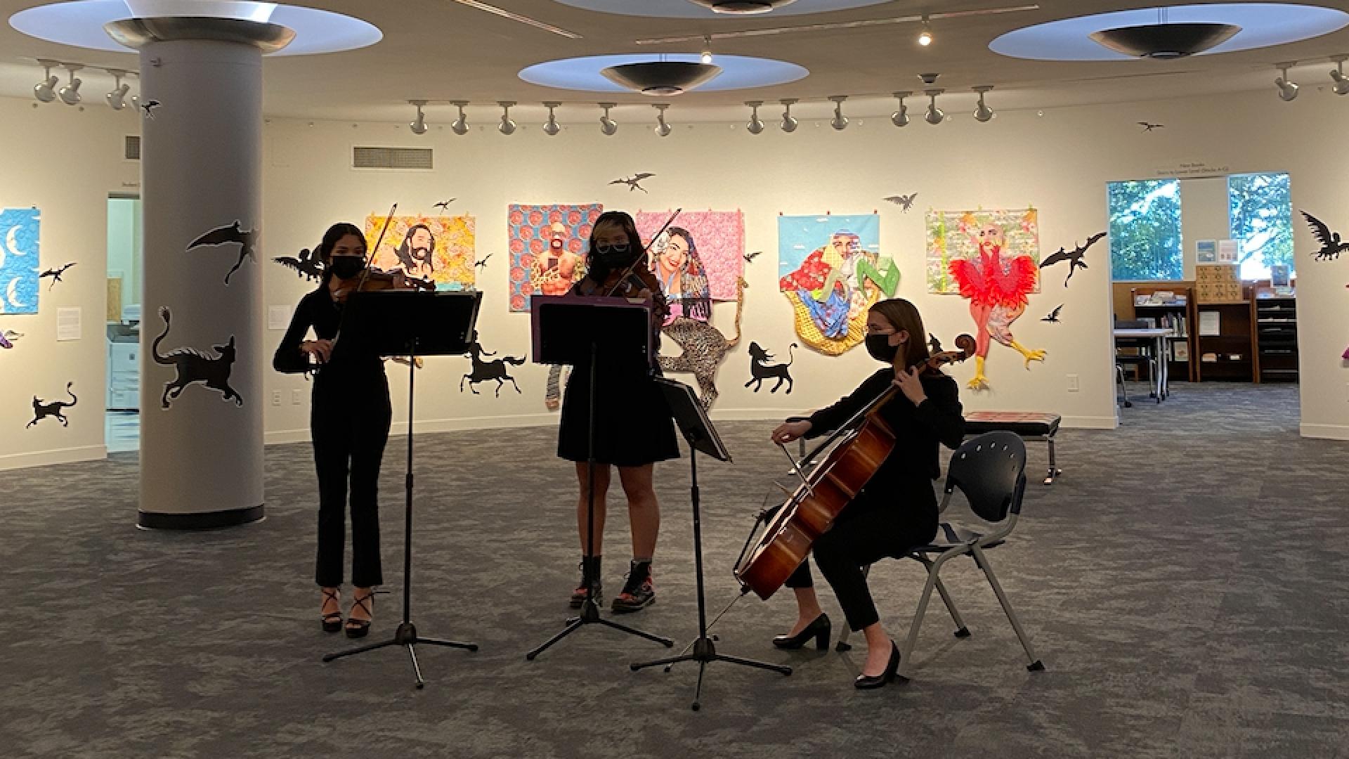 Chamber Ensamble performing in Thacher Gallery