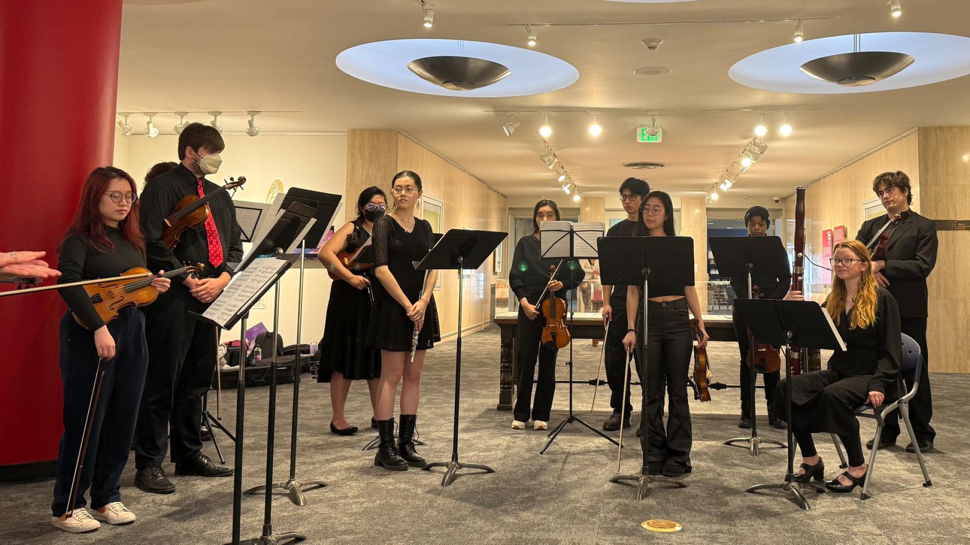 Chamber Ensamble performing in Thacher Gallery