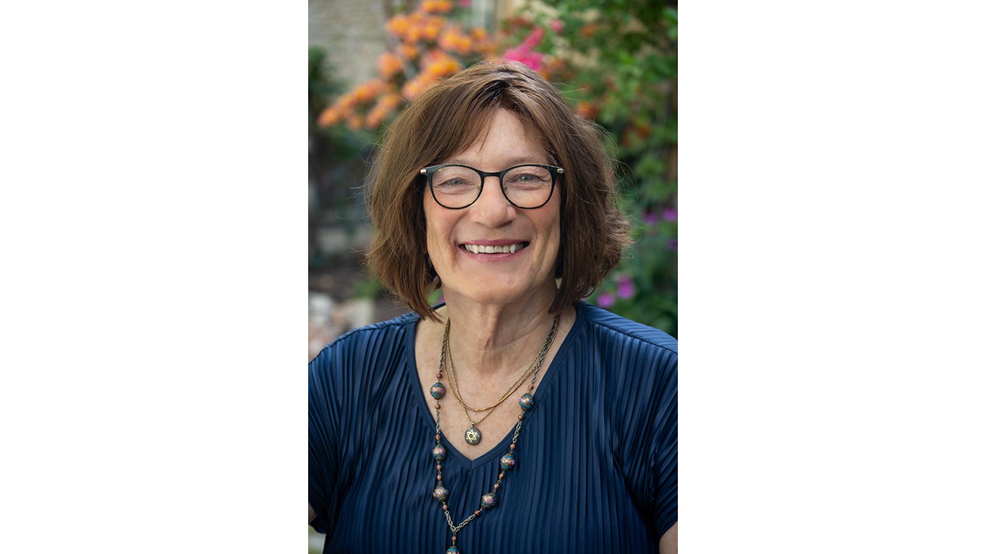 AUthor, Yiscah Smith