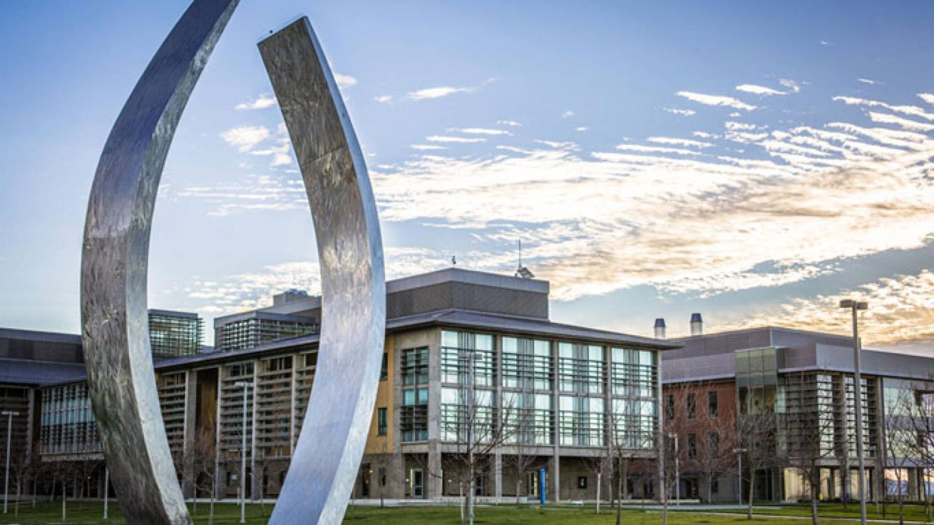 UC Merced building with sculpture