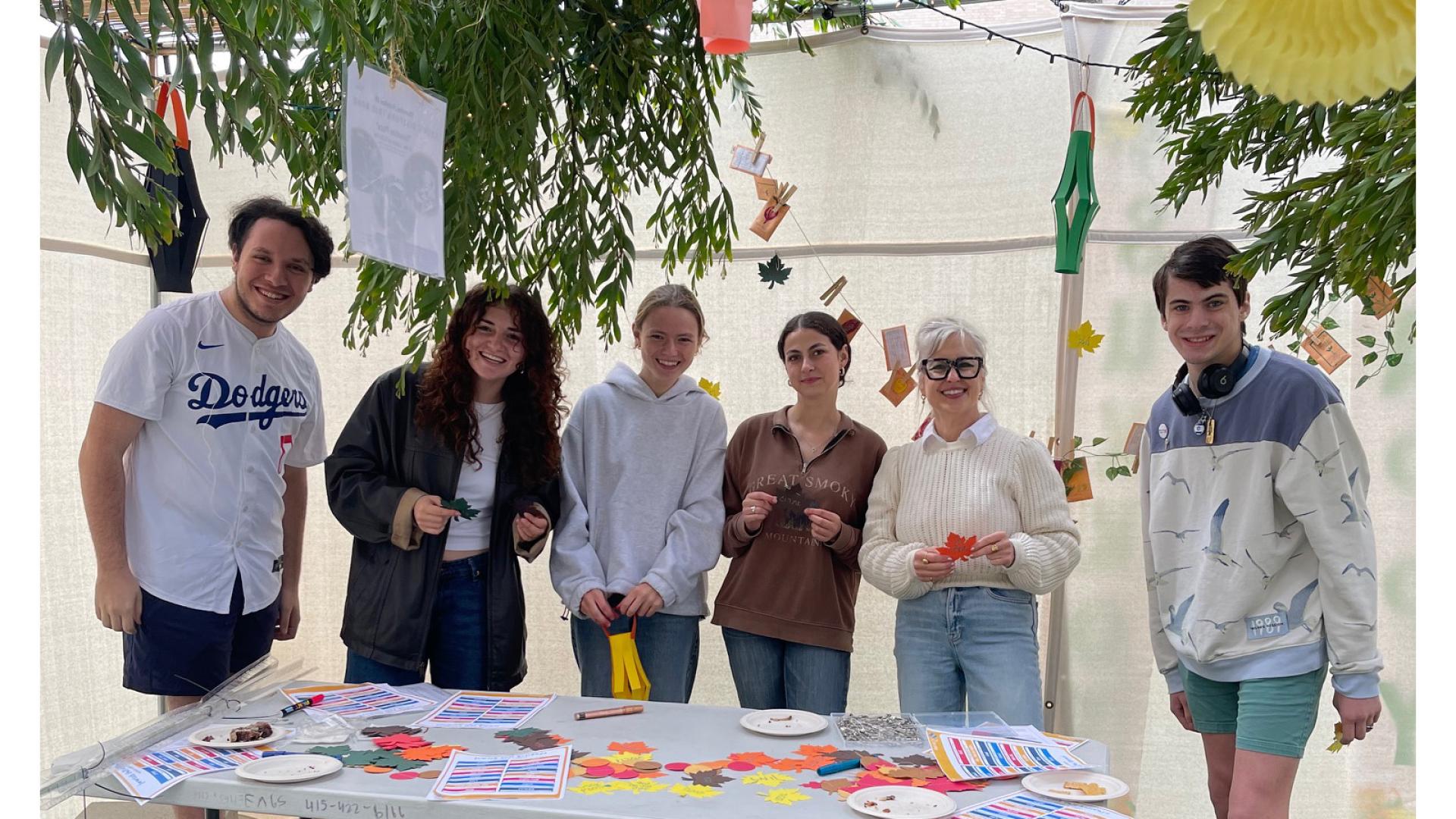 Students decorating the JSSJ Sukkah