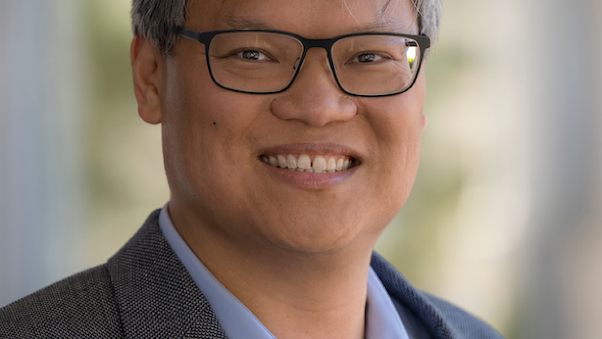 Headshot of Victor Shih